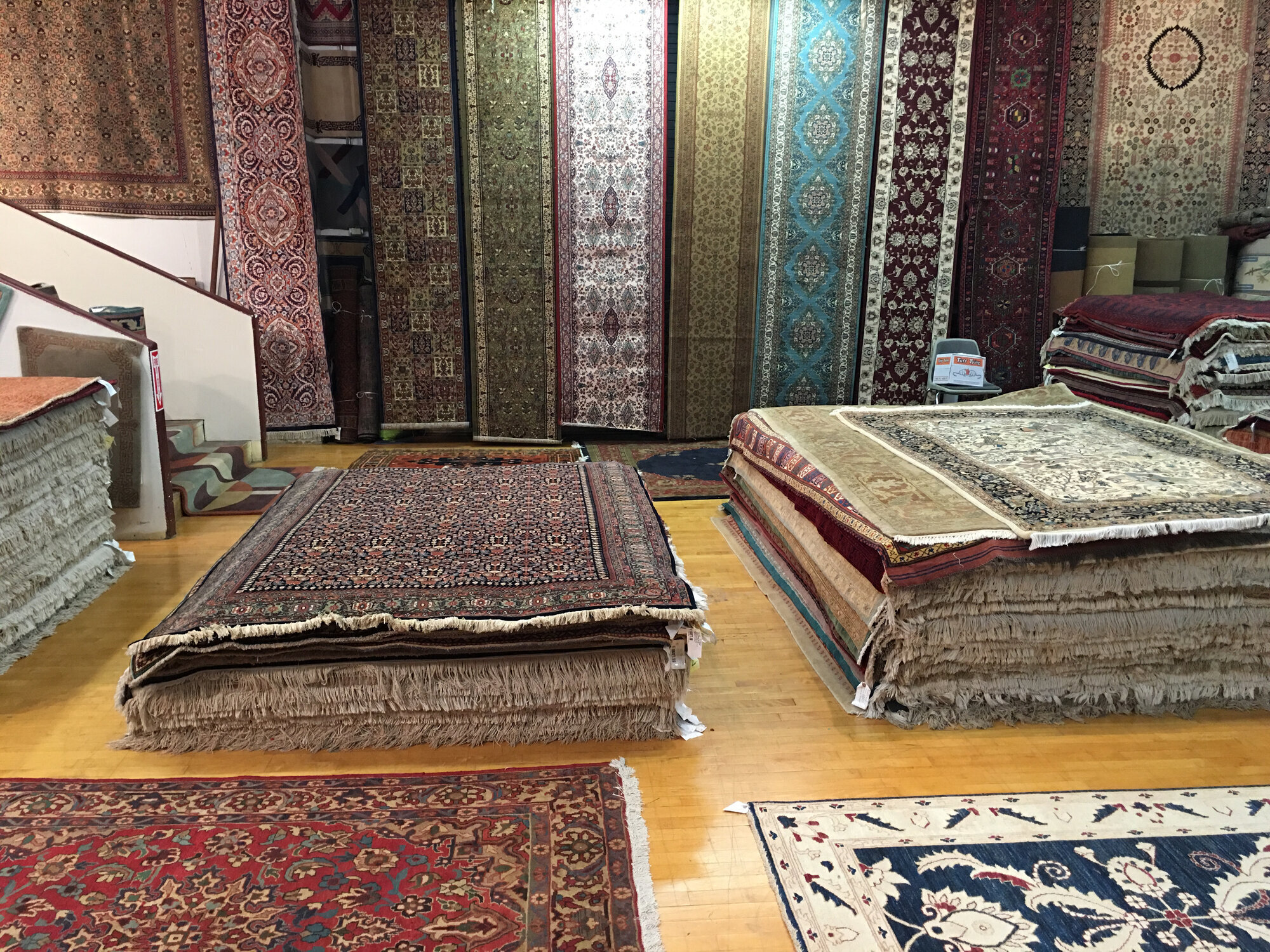 Rug Center Image