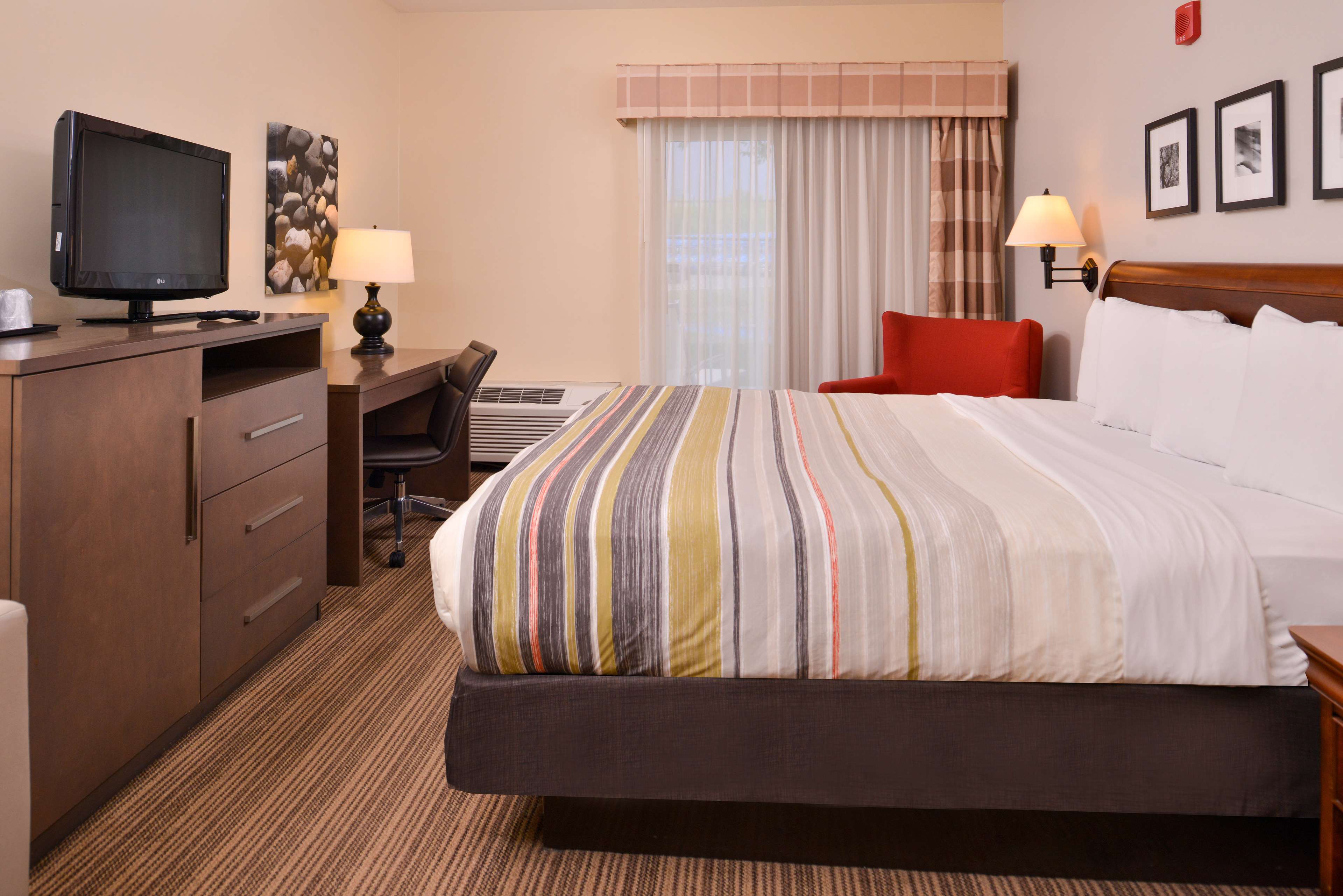 Country Inn & Suites by Radisson, Omaha Airport, IA Photo