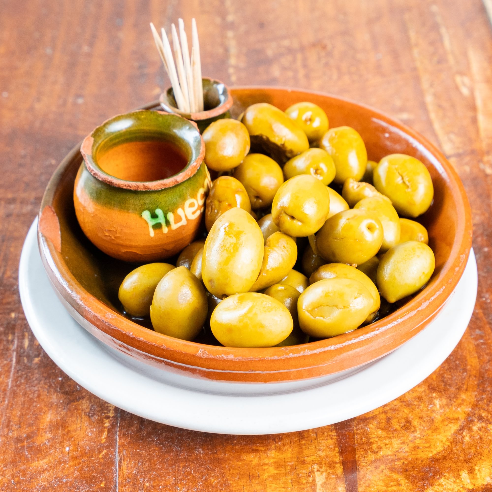 Aceitunas / Olives in Mojo Picón Sauce