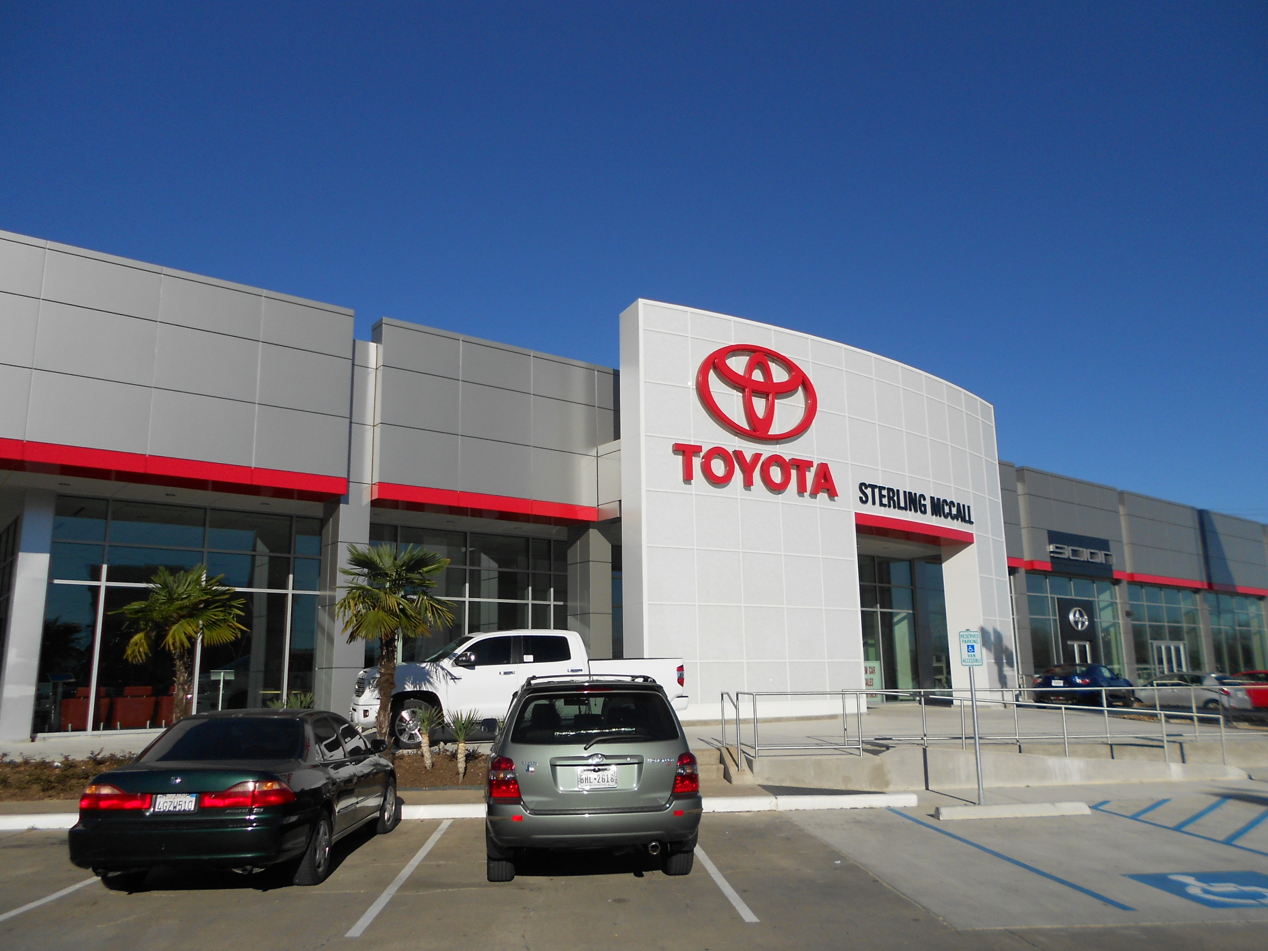 Sterling McCall Toyota Photo