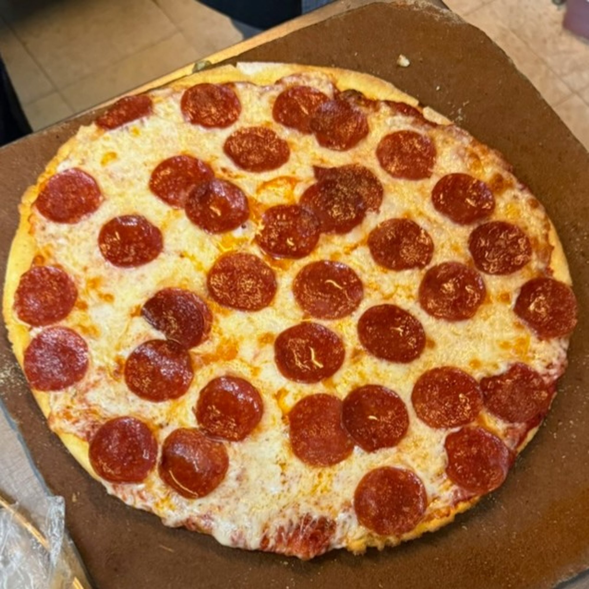16" Large Pepperoni Pizza