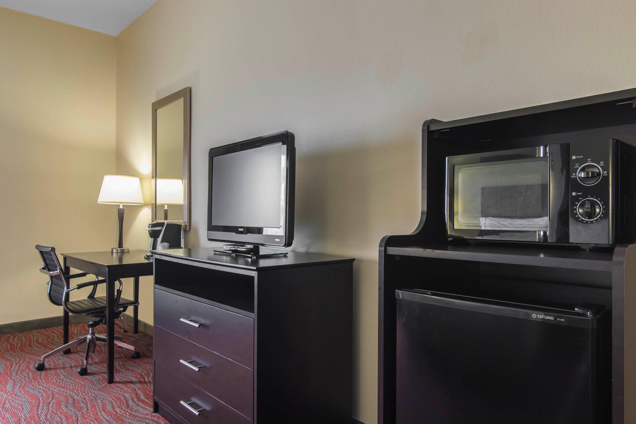 Holiday Inn Express & Suites Cullman Photo