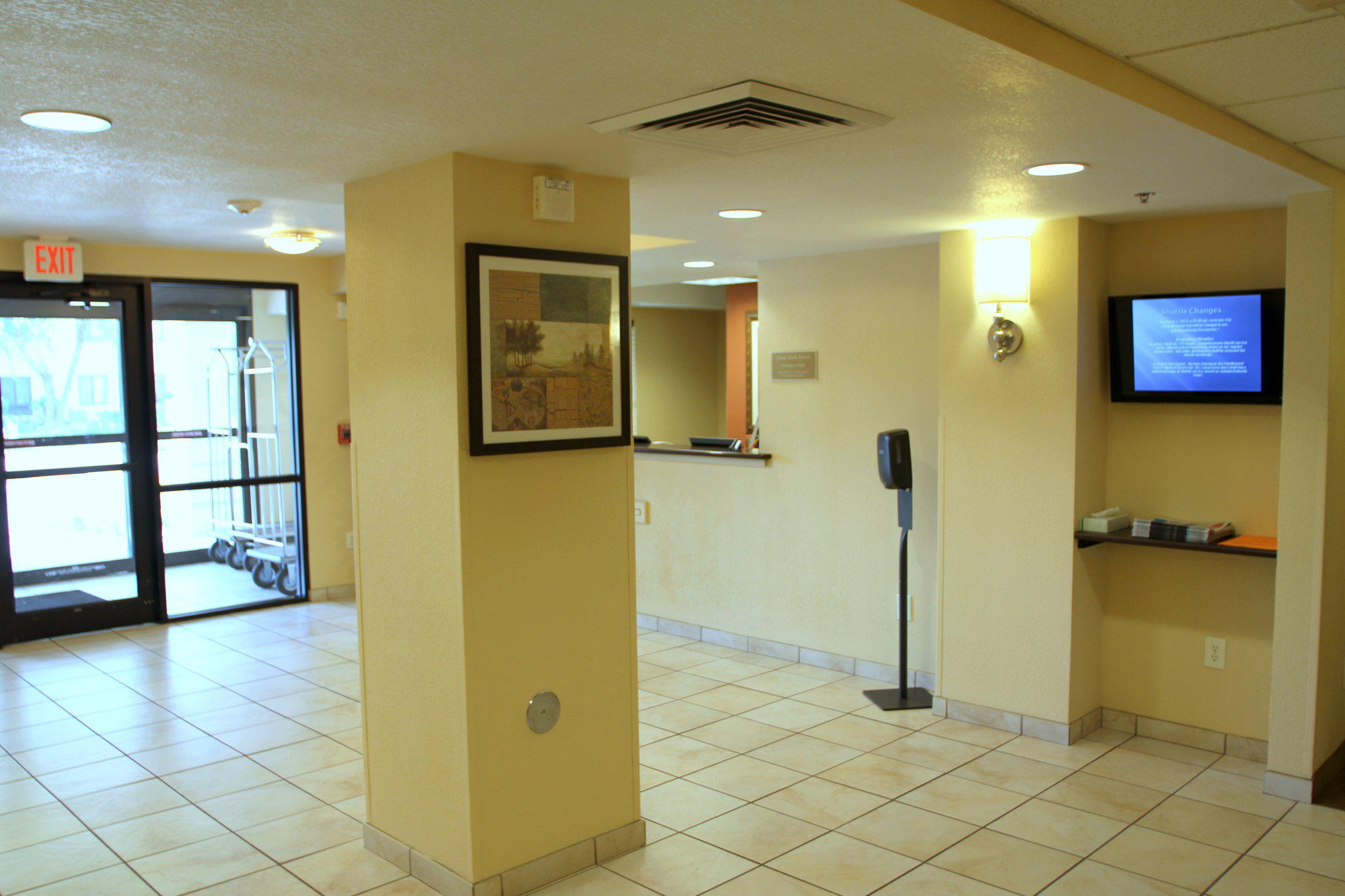 Candlewood Suites Indianapolis Dwtn Medical Dist Photo