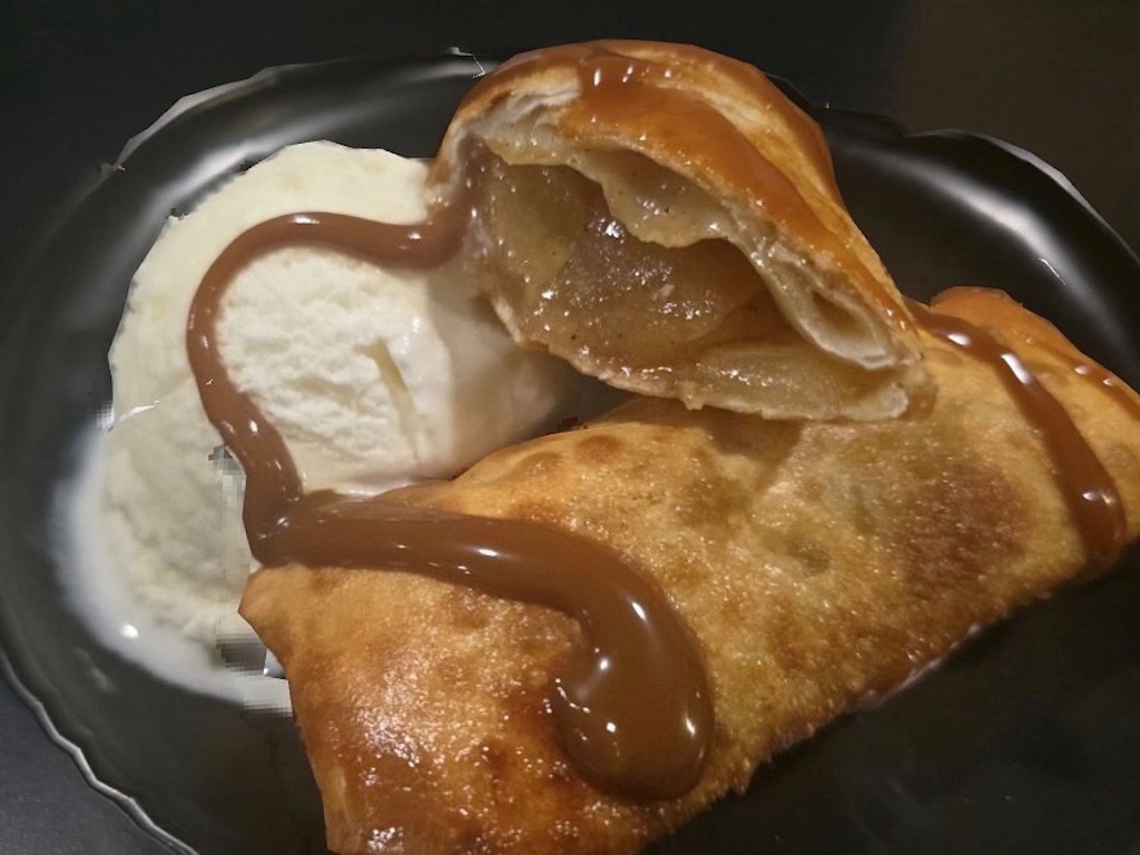 Apple Pie Eggrolls