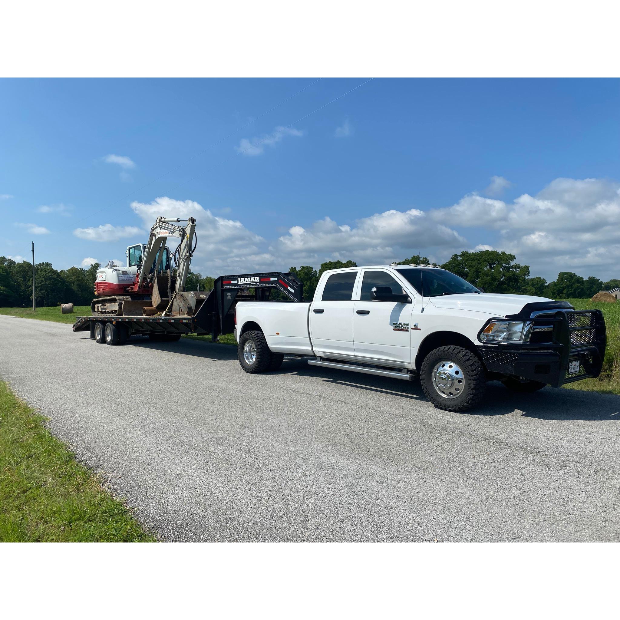 Nuckolls Excavating Logo