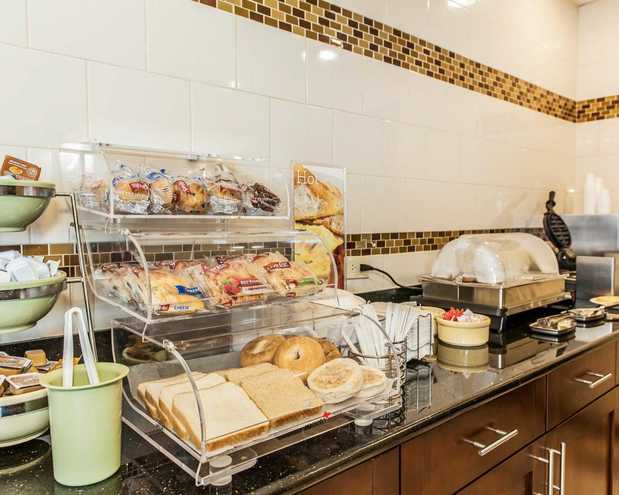 Images Quality Inn & Suites