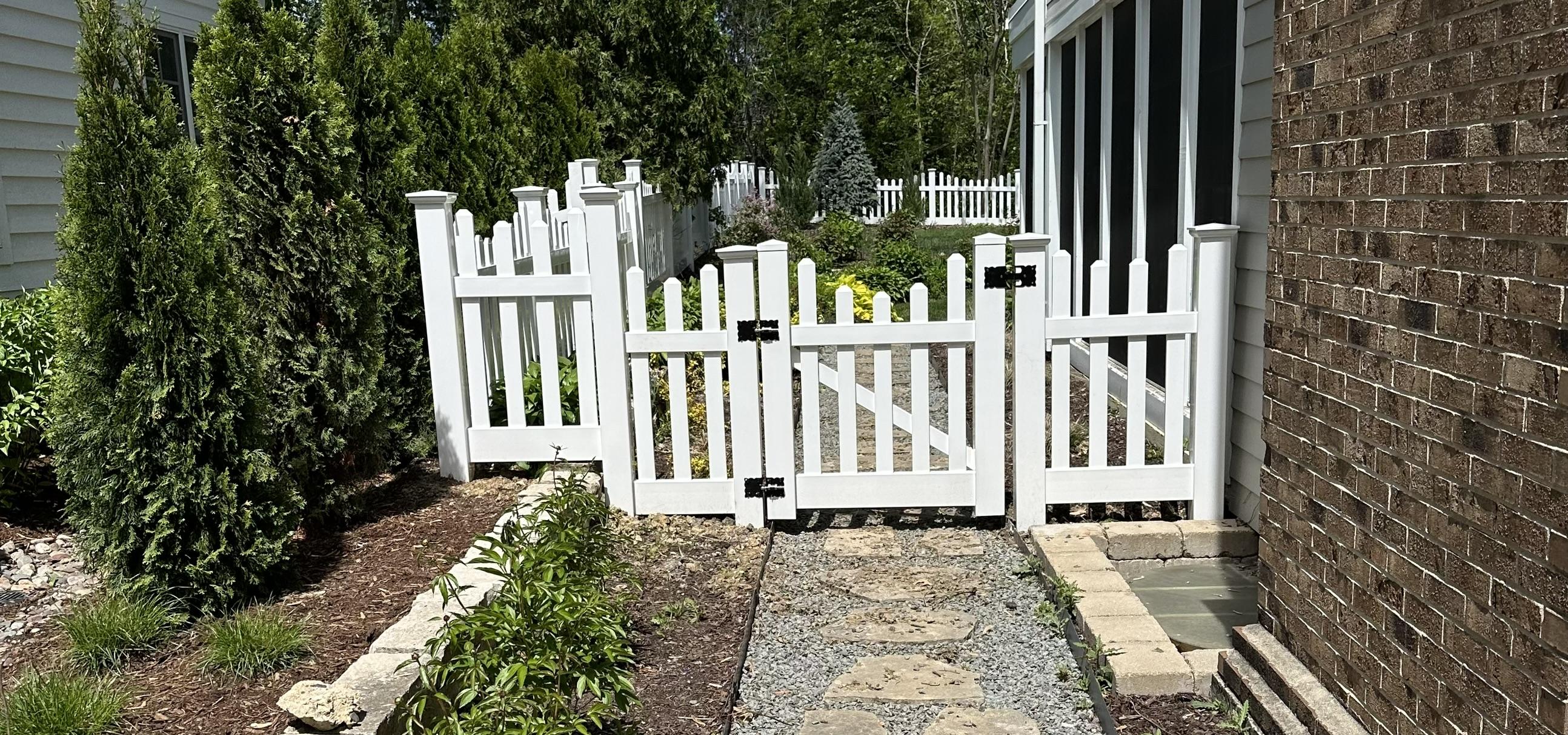 Top Rail Fence Naperville Image