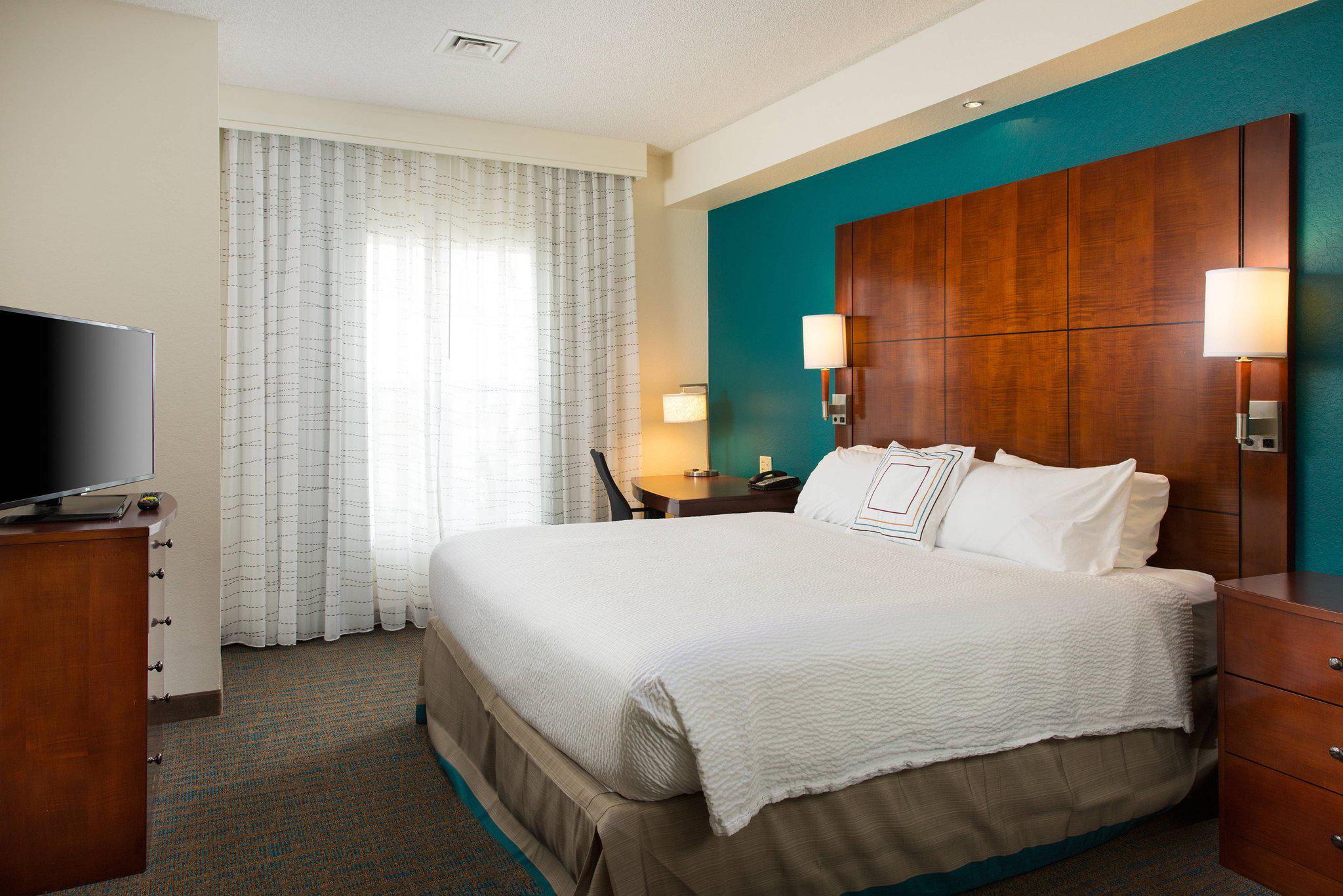 Residence Inn by Marriott Kansas City Airport Photo