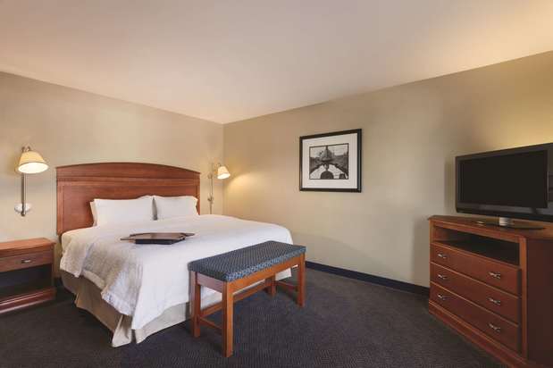 Images Hampton Inn & Suites Mystic