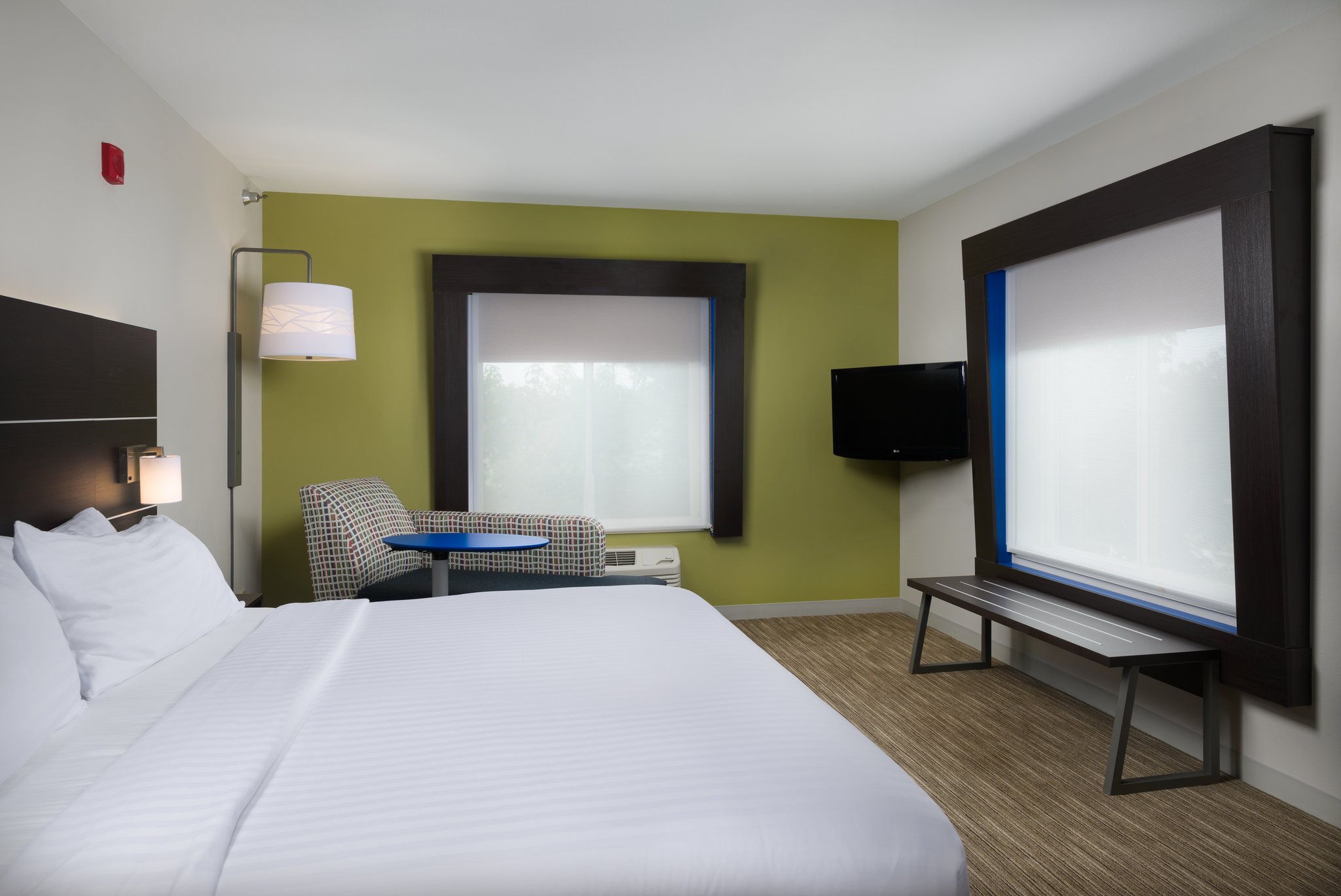 Holiday Inn Express & Suites Independence-Kansas City by IHG Image