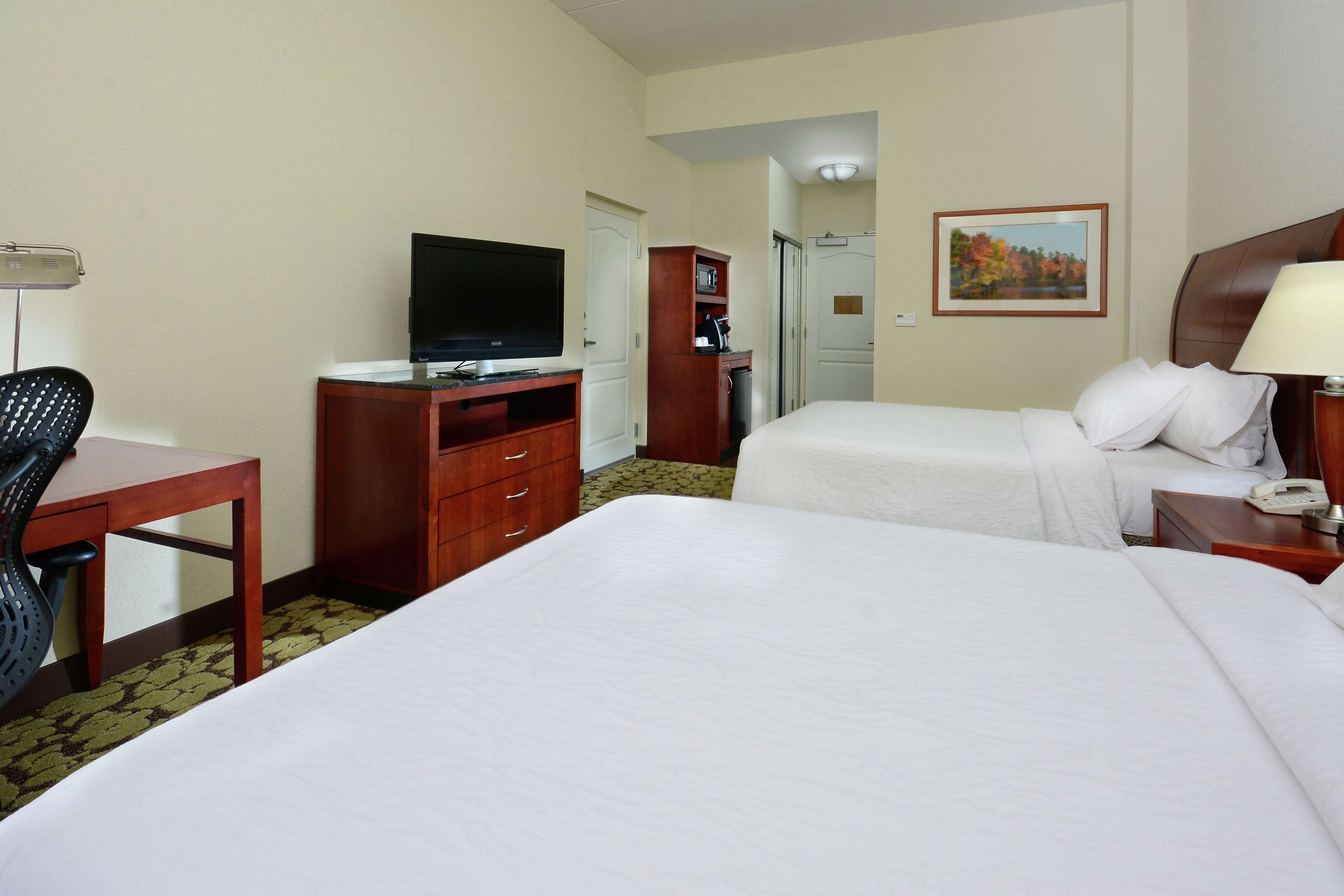 Hilton Garden Inn Raleigh Triangle Town Center Photo