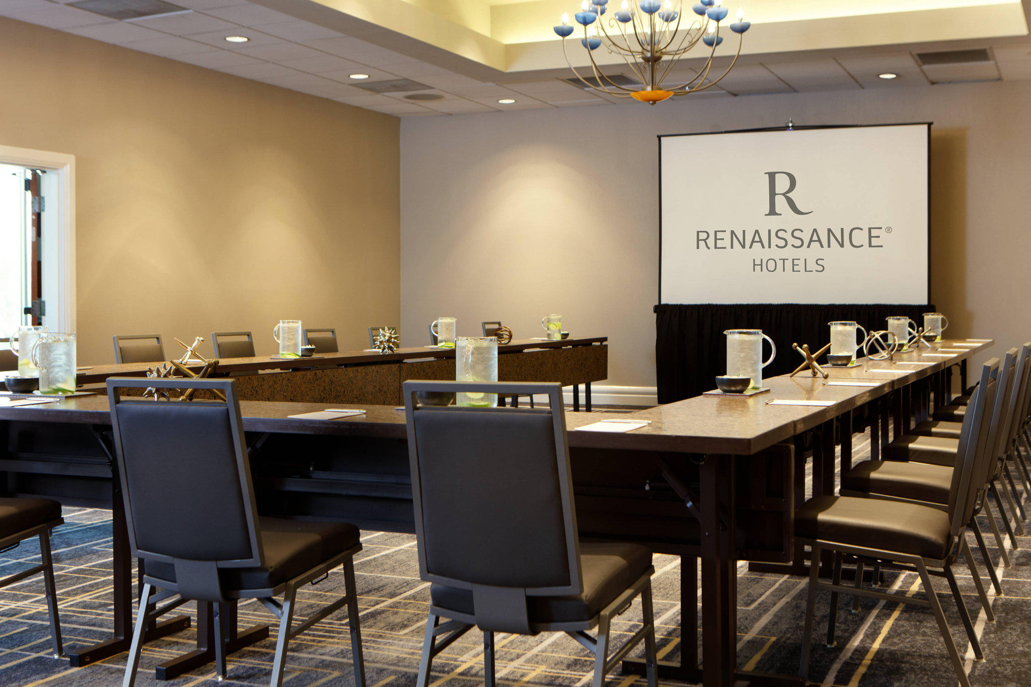 Renaissance Tampa International Plaza Hotel Photo