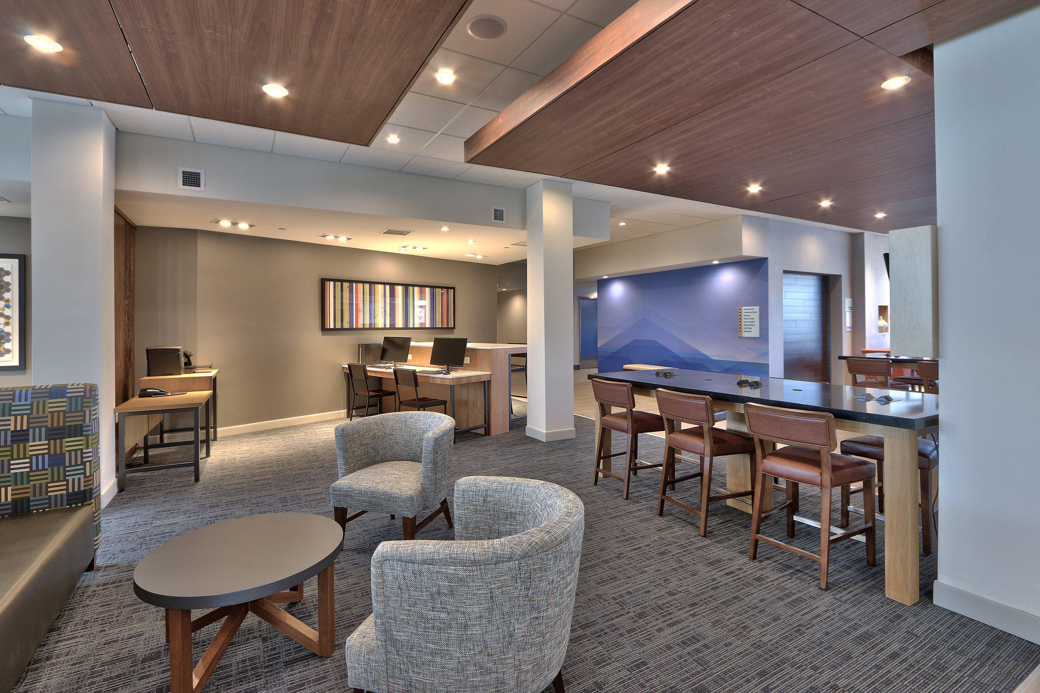 Holiday Inn Express & Suites Roswell Photo