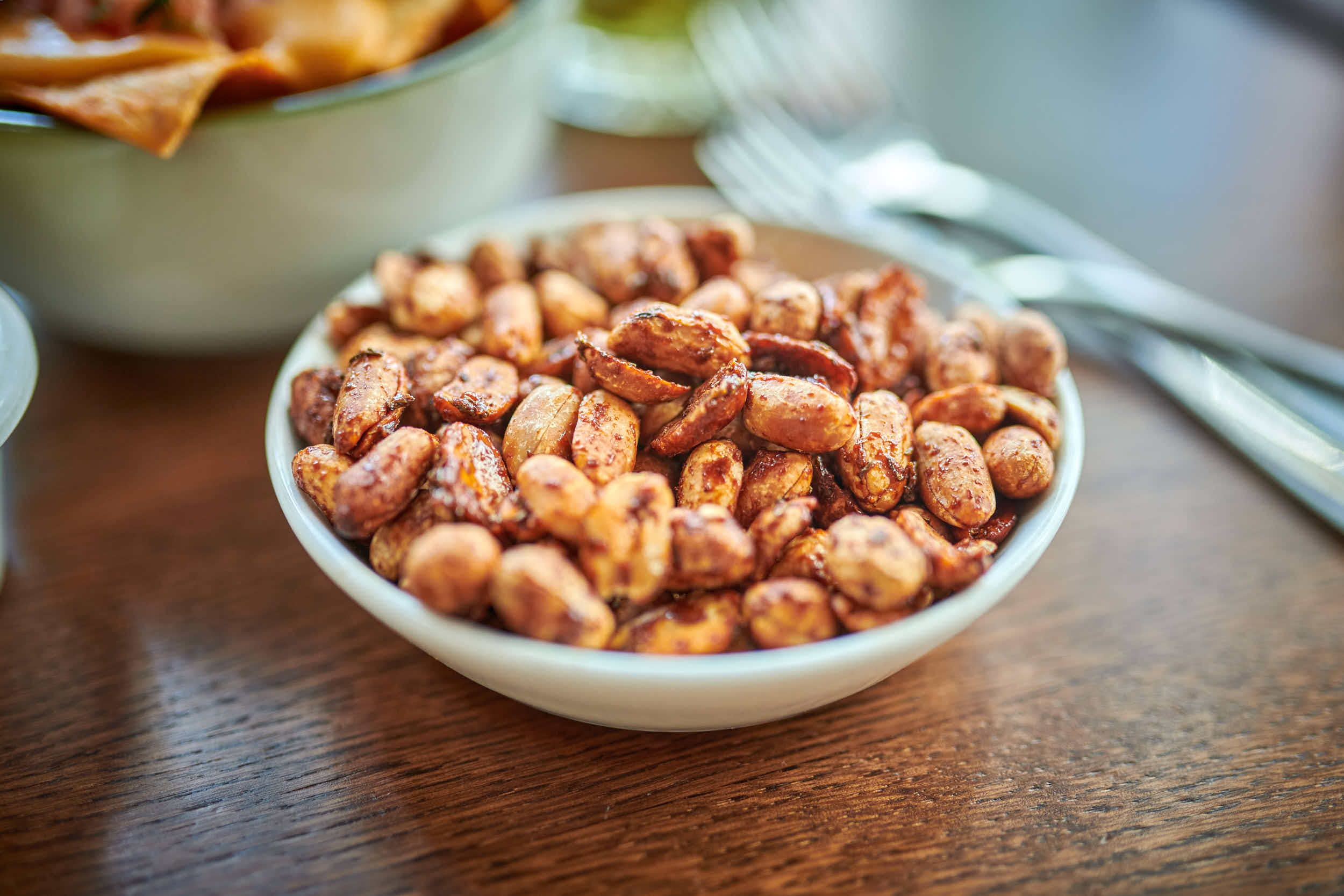 LØNNESIRUPGLASSERTE PEANØTTER