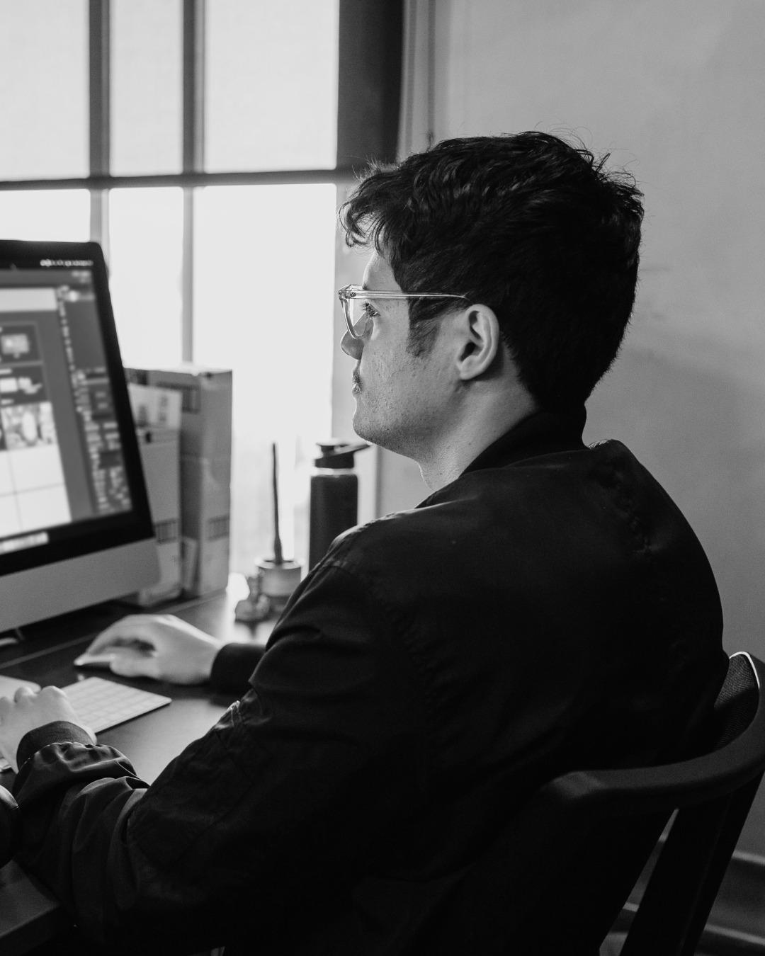 V Digital Services Image