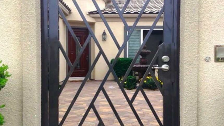 Top Rail Fence Pompano Beach Image