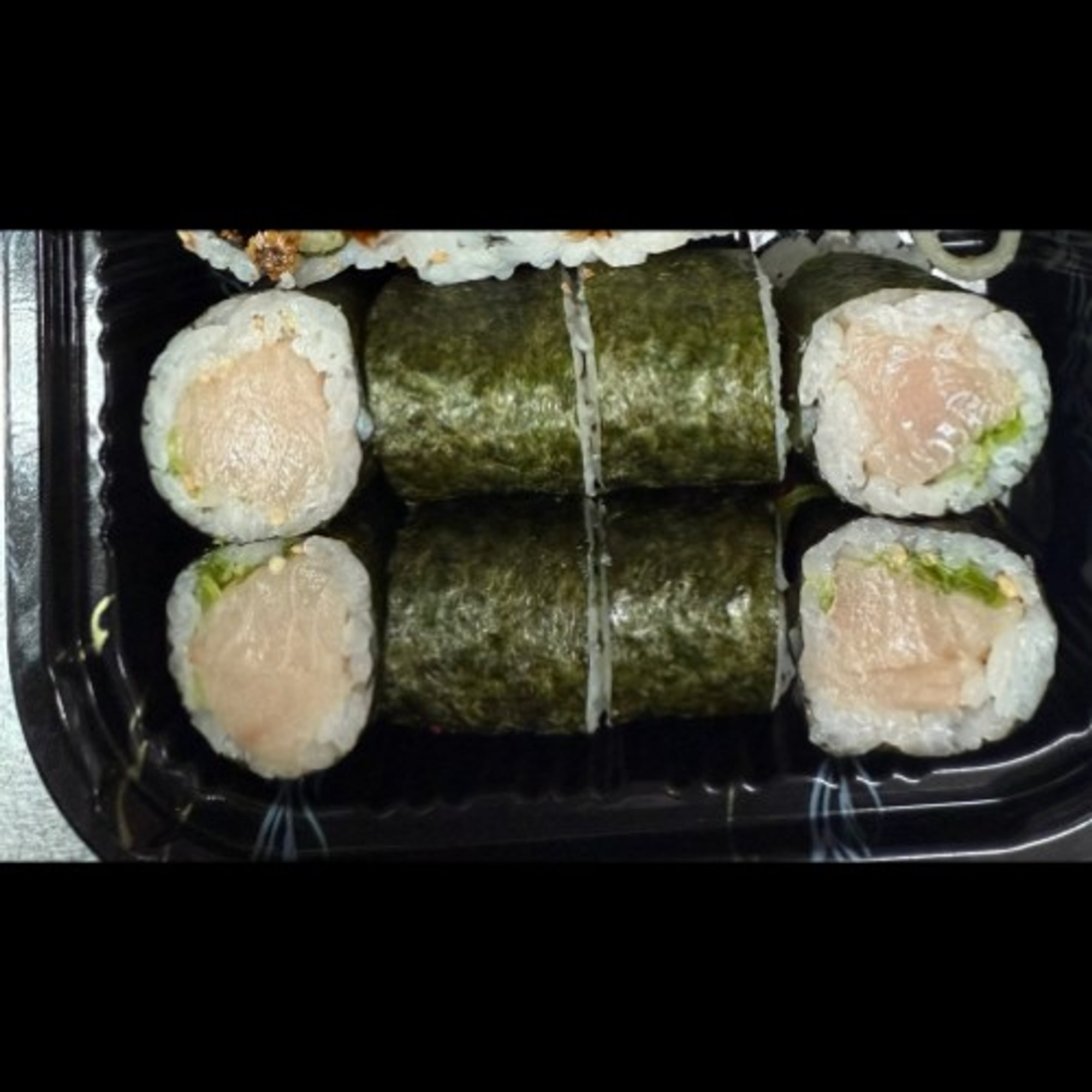 Yellowtail Scallion Roll