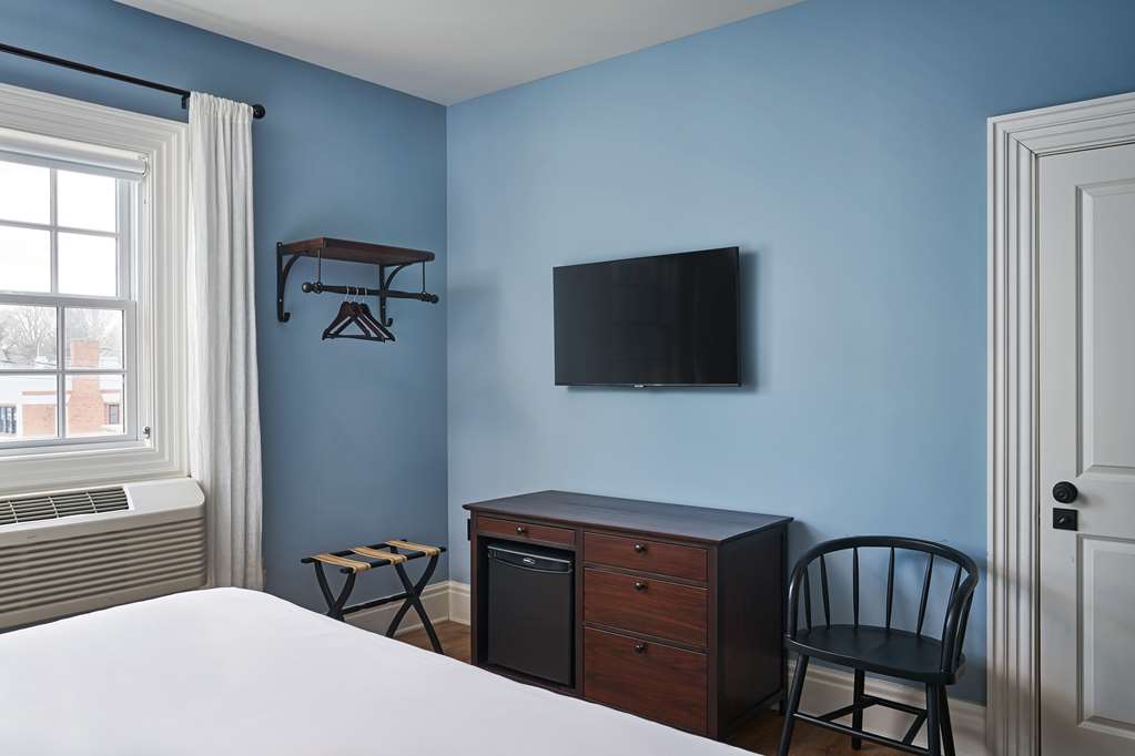 The Cadillac House Lexington, Tapestry Collection by Hilton Image