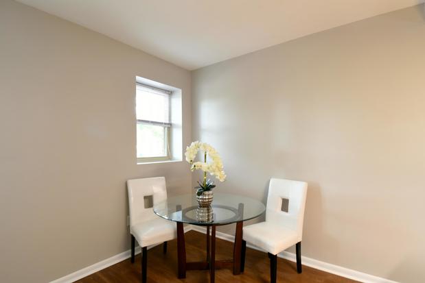Images Monroe Tower Apartments