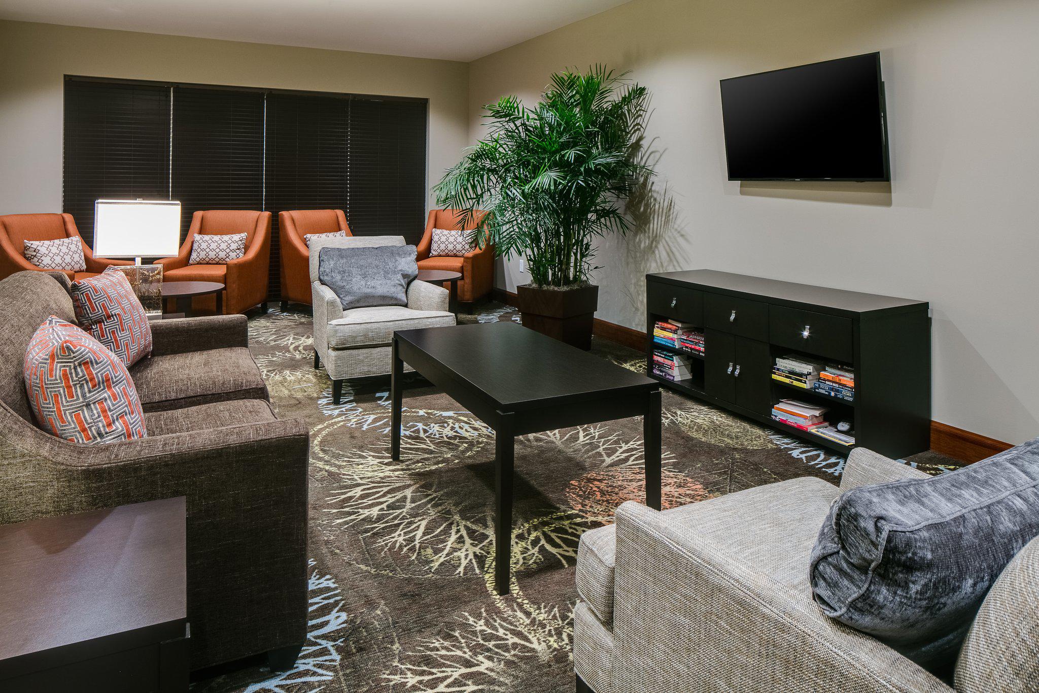 Staybridge Suites Des Moines Downtown Photo