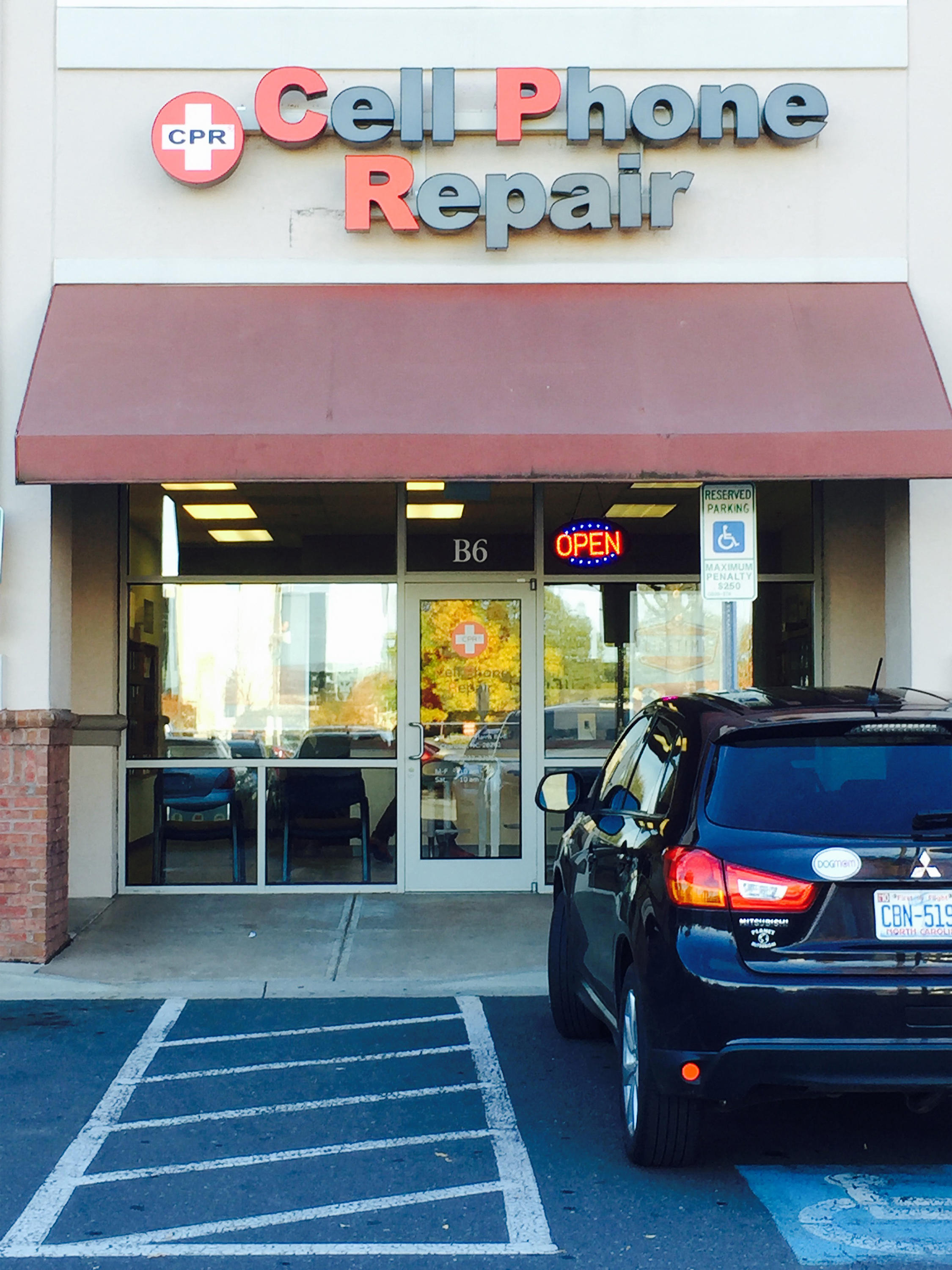 CPR Cell Phone Repair Charlotte - University City Photo