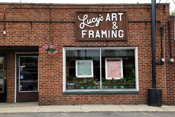 Lucy's Art & Frame Image