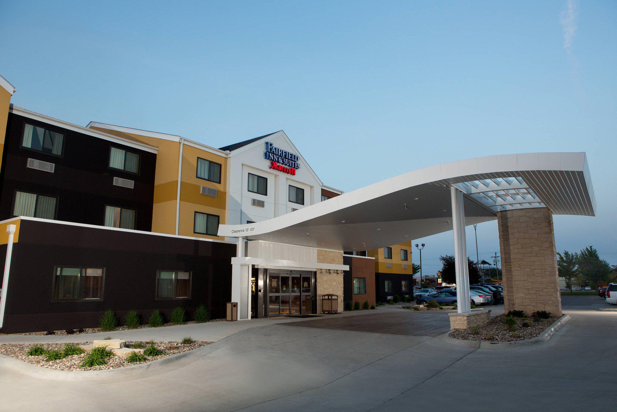 Fairfield Inn & Suites by Marriott Burlington Photo