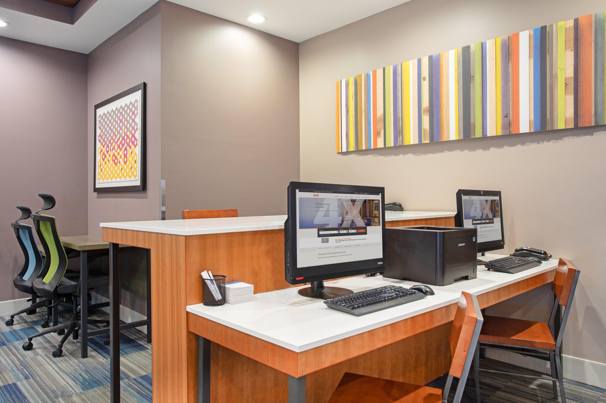 Holiday Inn Express & Suites Ontario Airport Photo