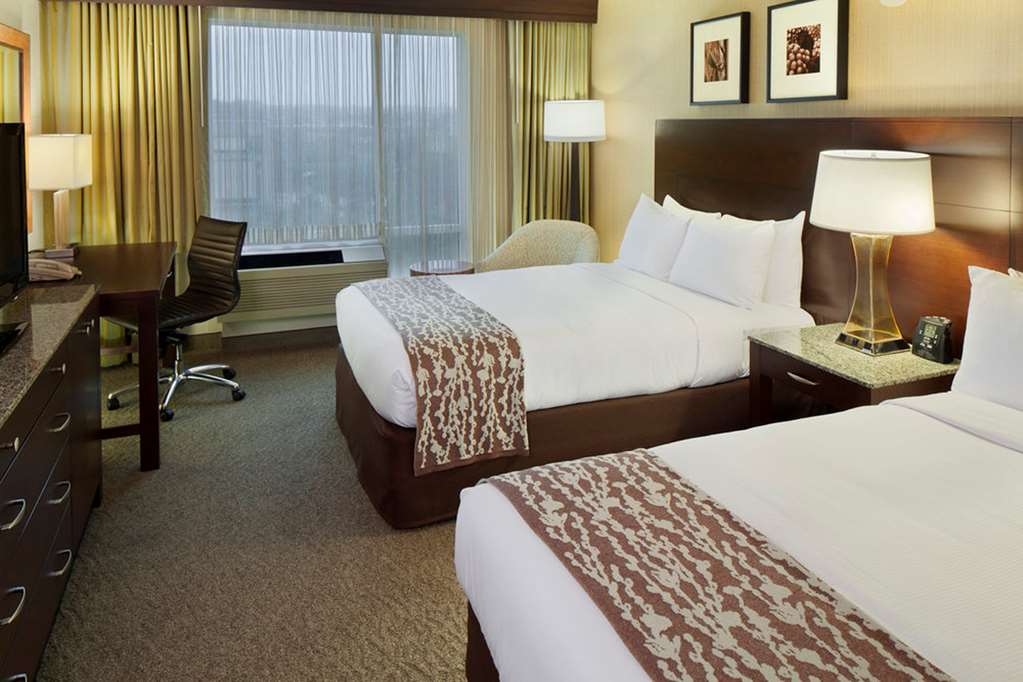 DoubleTree by Hilton Boston Bayside Image