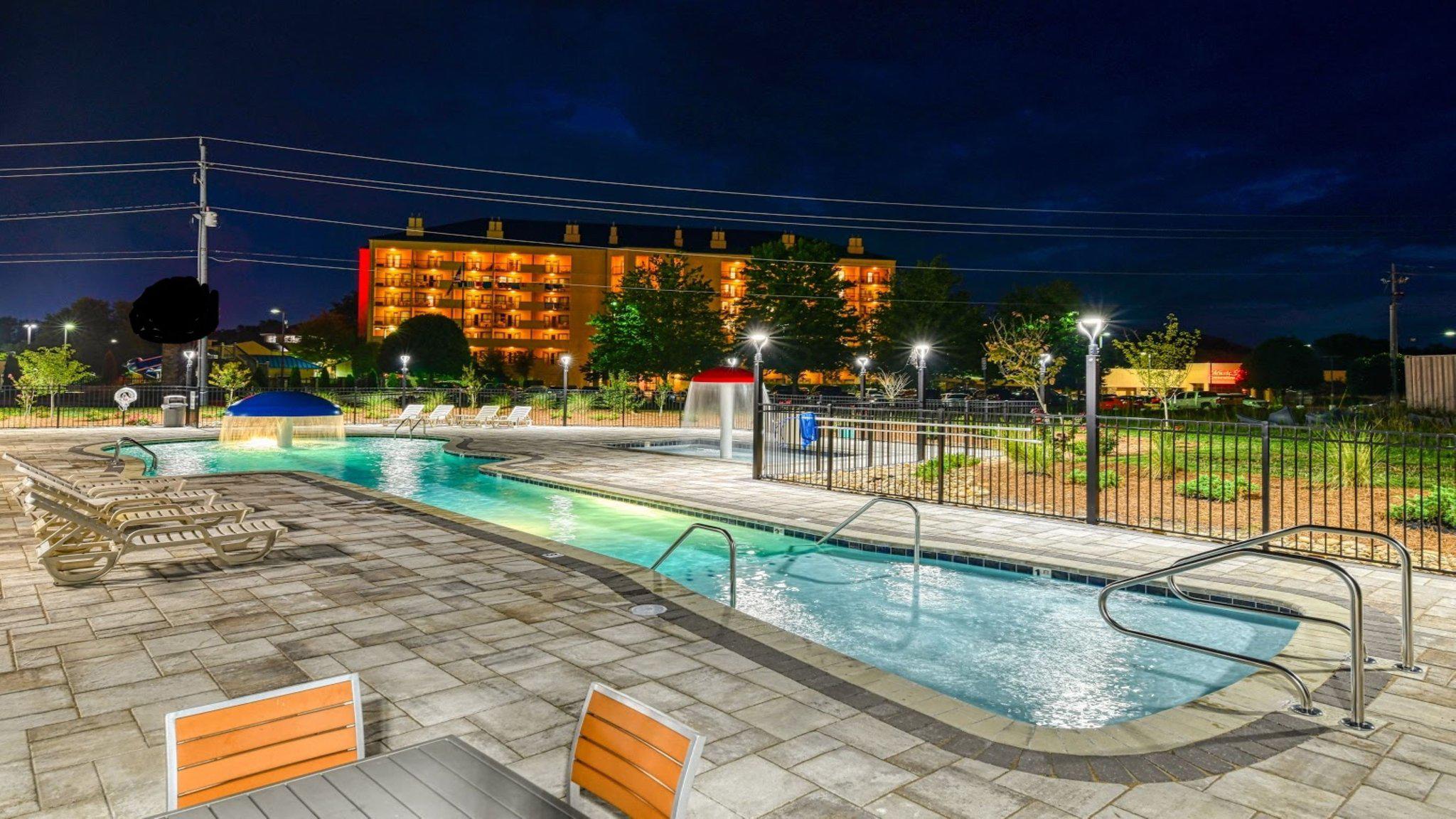 Holiday Inn Express & Suites Pigeon Forge/Near Dollywood Photo