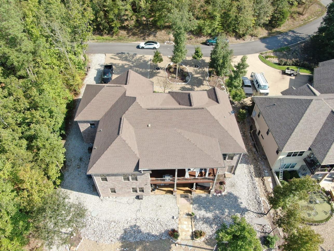 Brown's Roofing Image