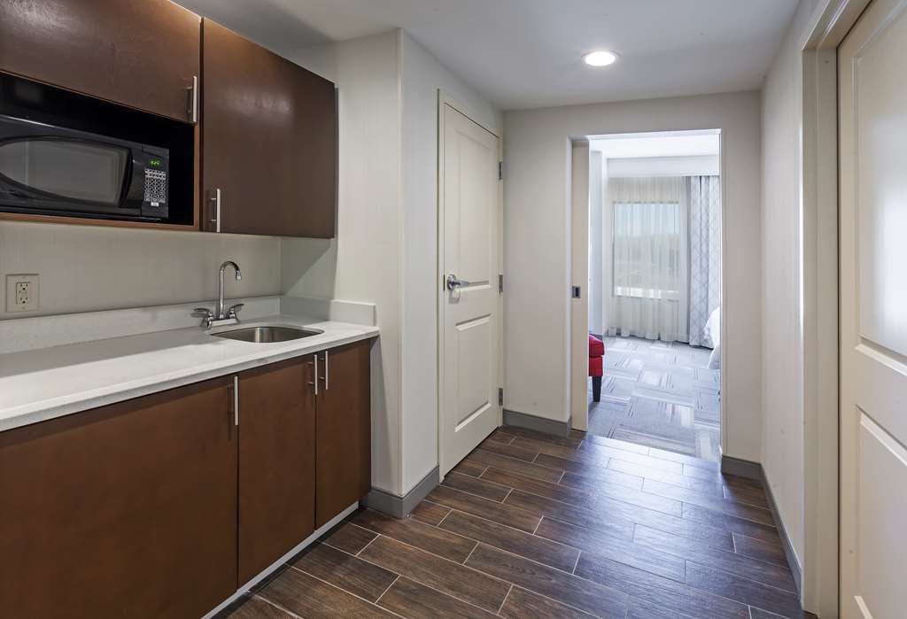 Hampton Inn & Suites Claremore Image