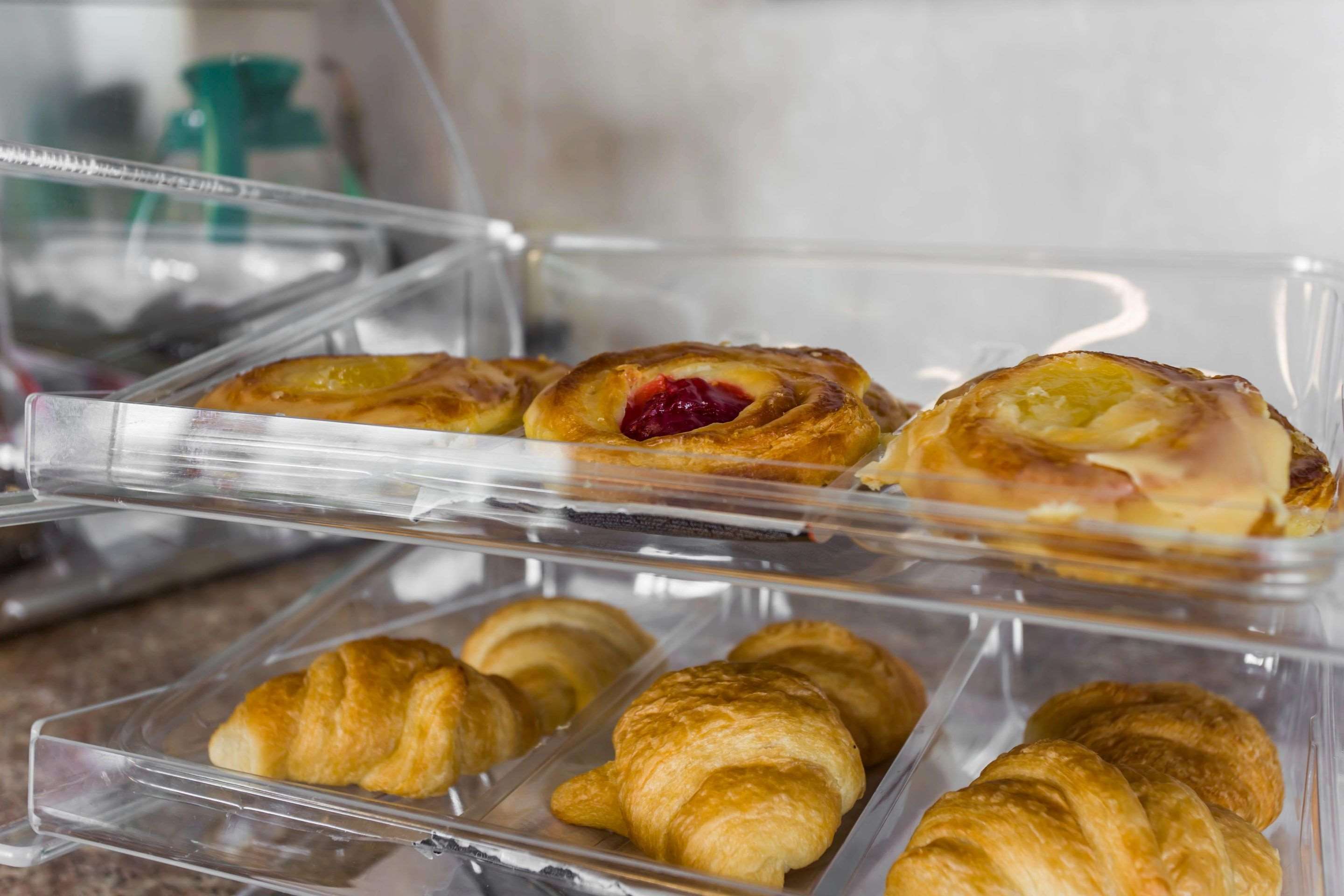 Rodeway Inn University Area Photo