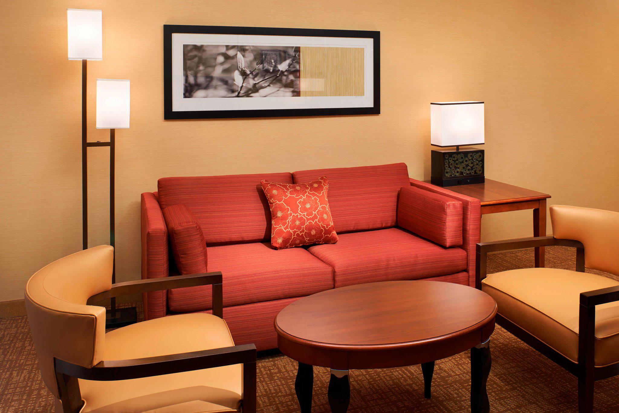 Courtyard by Marriott Detroit Auburn Hills Photo