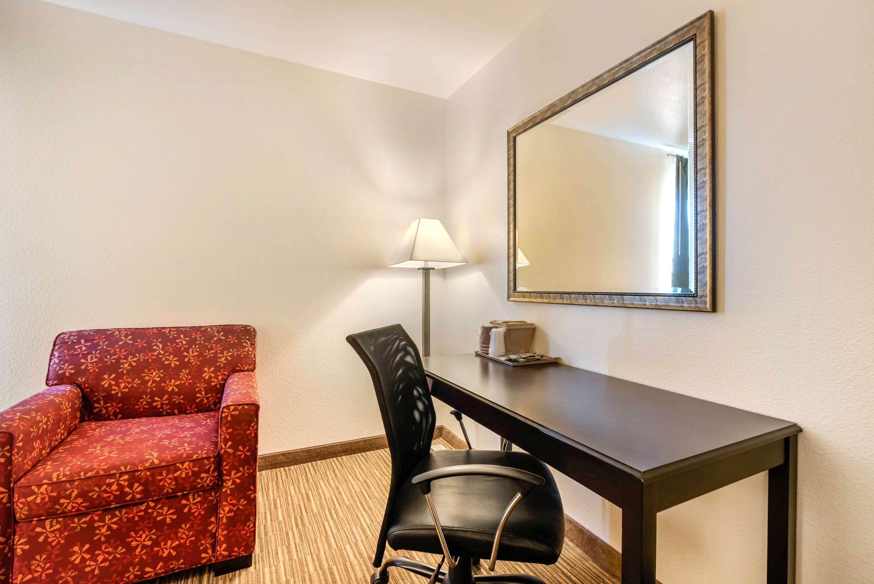 Quality Inn & Suites Limon Photo