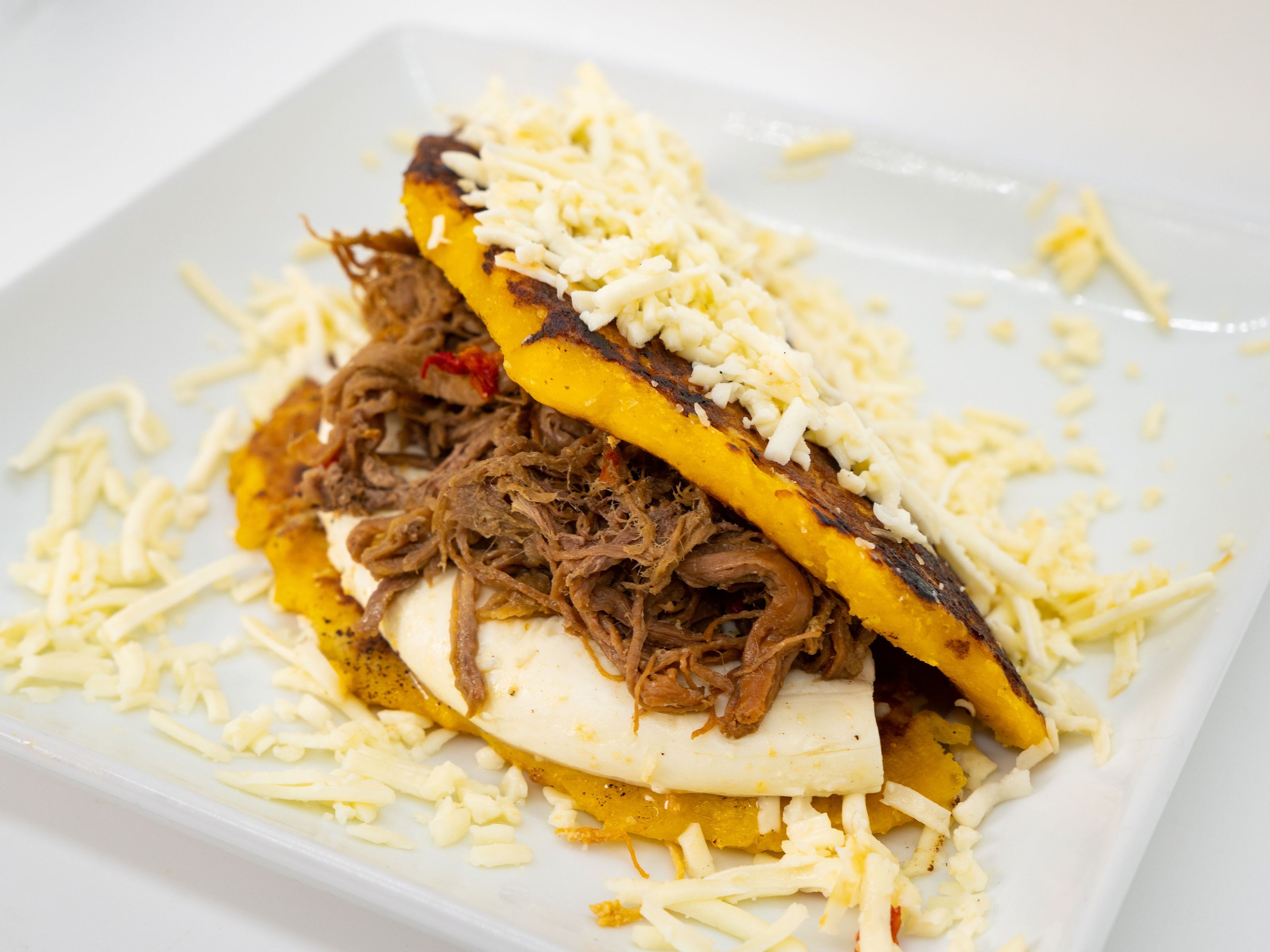 Carne Mechada Cachapas