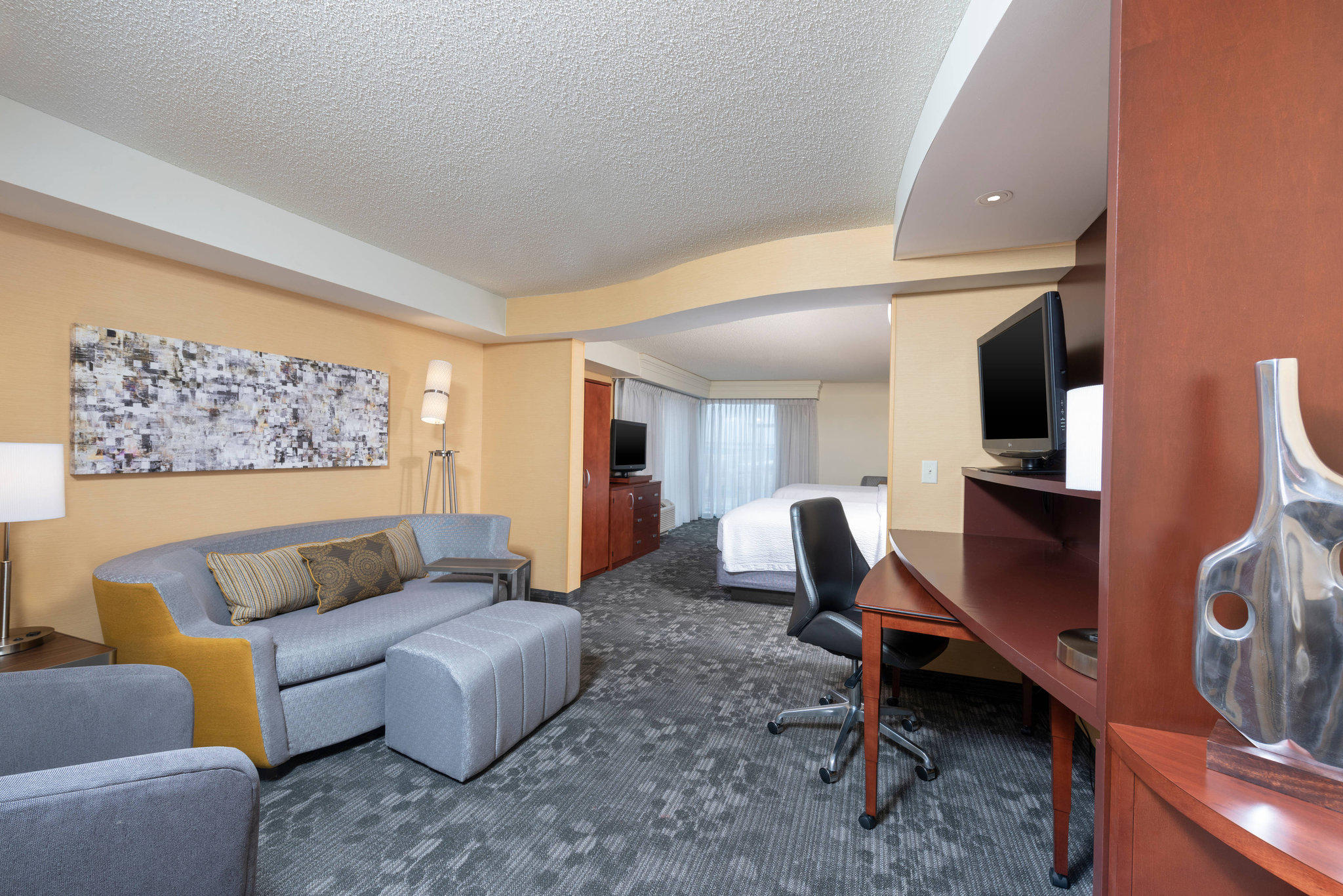 Courtyard by Marriott Milwaukee Airport Photo