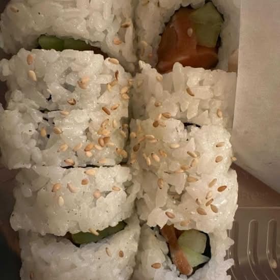 Salmon skin roll