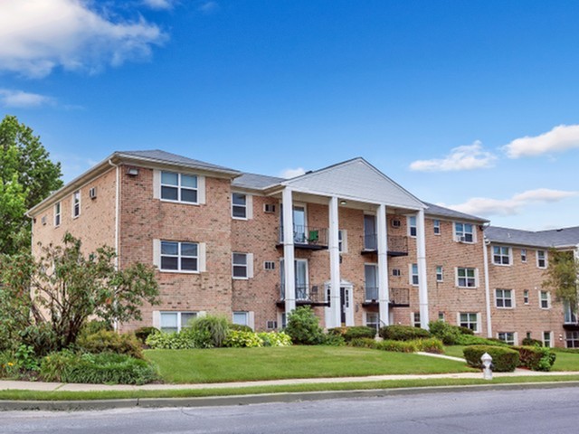 Lehigh Square Apartment Homes Photo