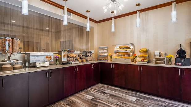 Images Best Western Plus River Escape Inn & Suites