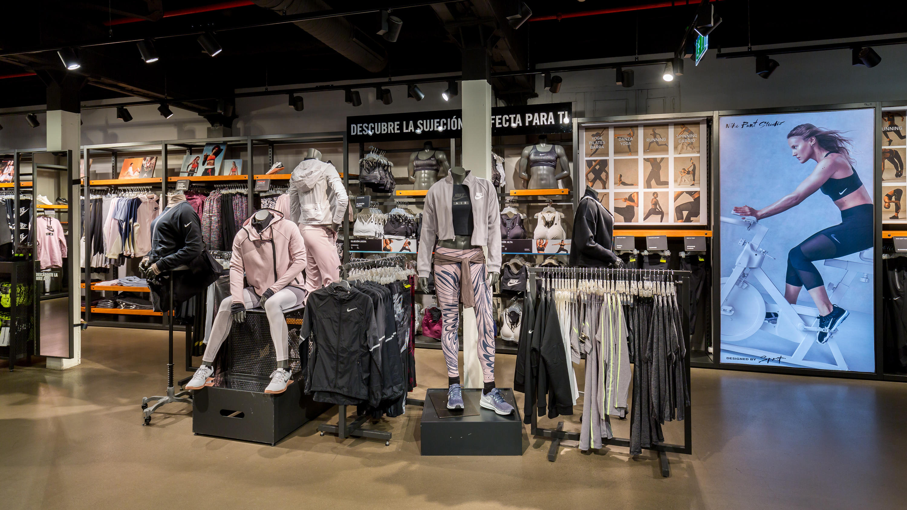 Images Nike Store Serrano