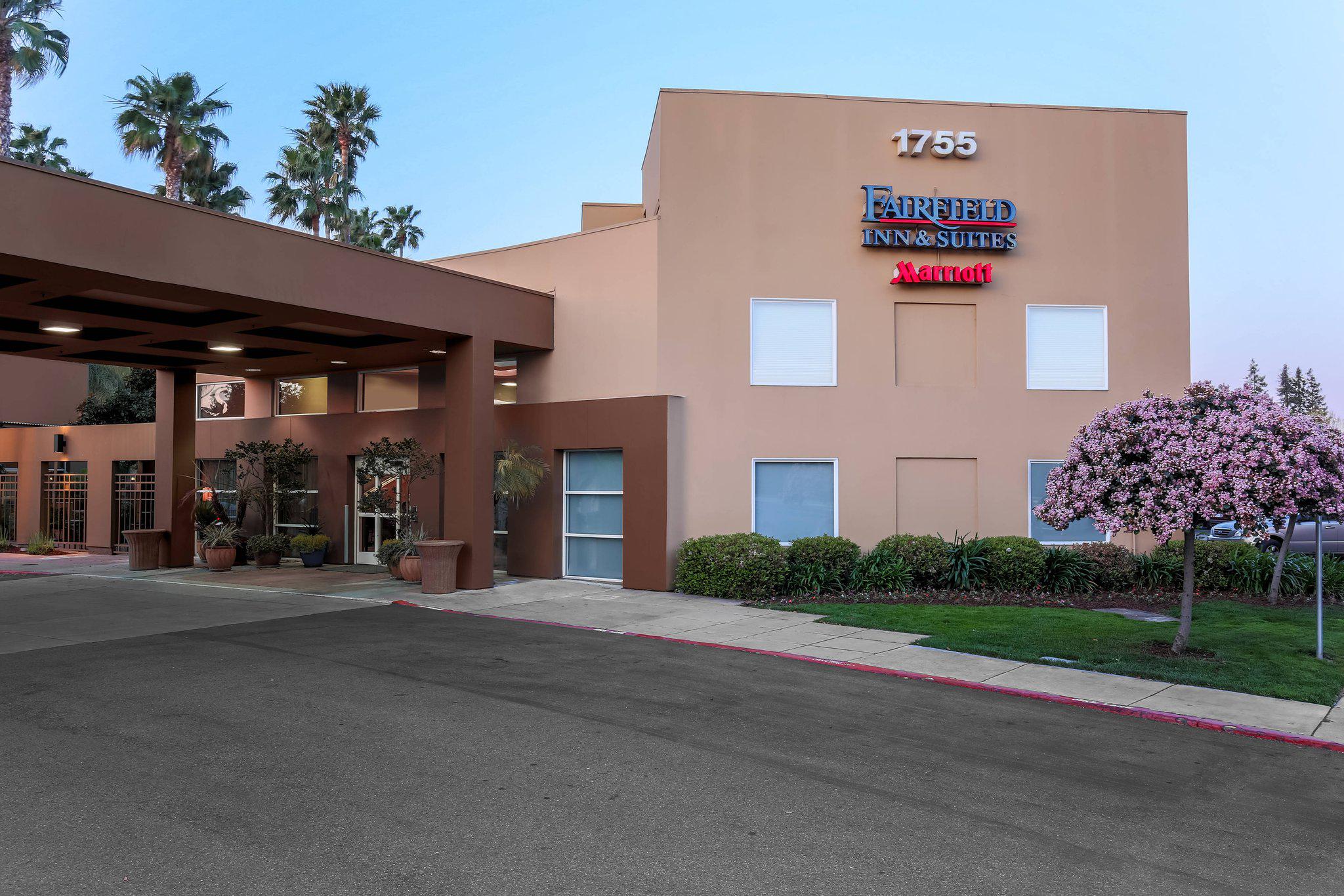 Fairfield Inn & Suites by Marriott San Jose Airport Photo