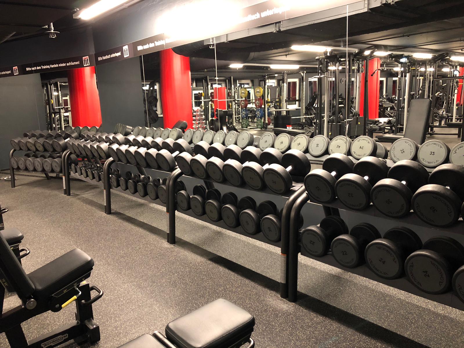 Bilder Fitnessstudio Clever Fit
