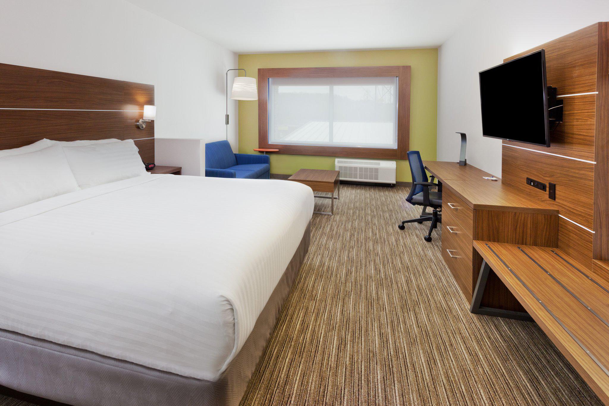 Holiday Inn Express & Suites Cartersville Photo