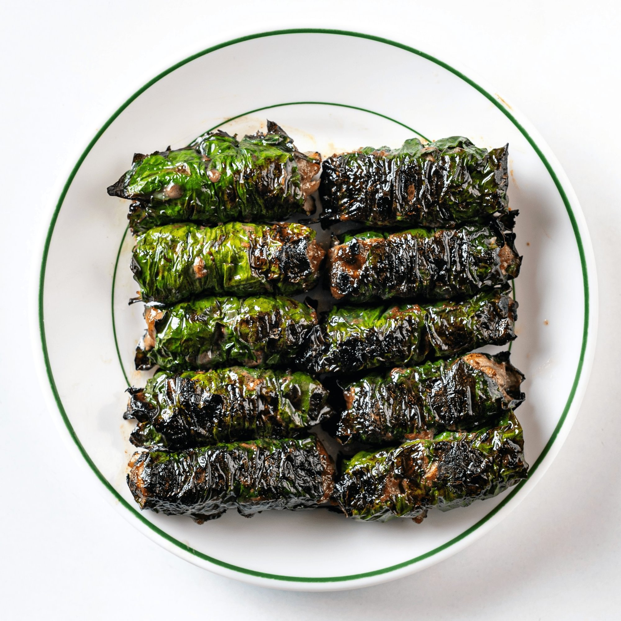 Grilled Minced Beef Wrapped in Wild Betel Leaf (10 Pieces) /Bò Nướng Lá Lốt
