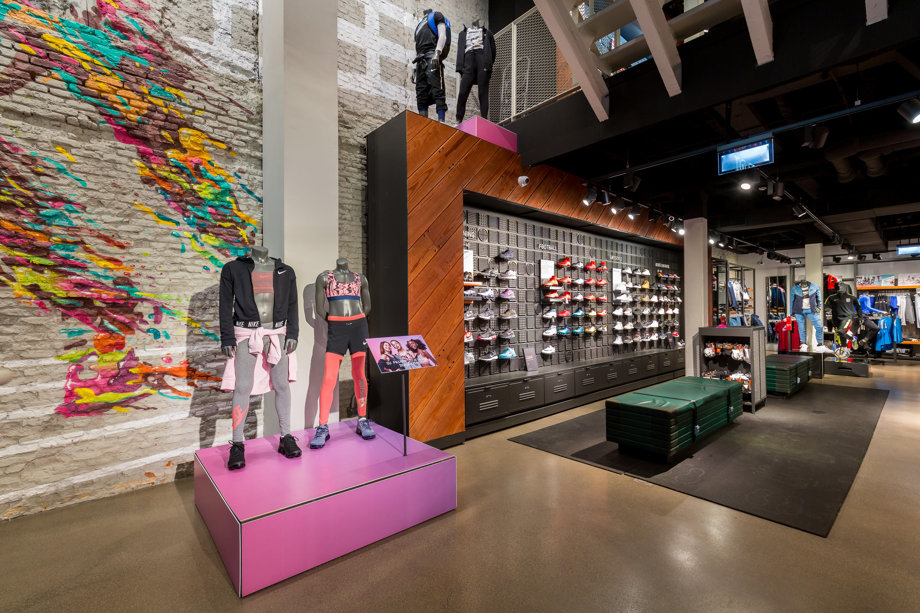 Images Nike Store Serrano