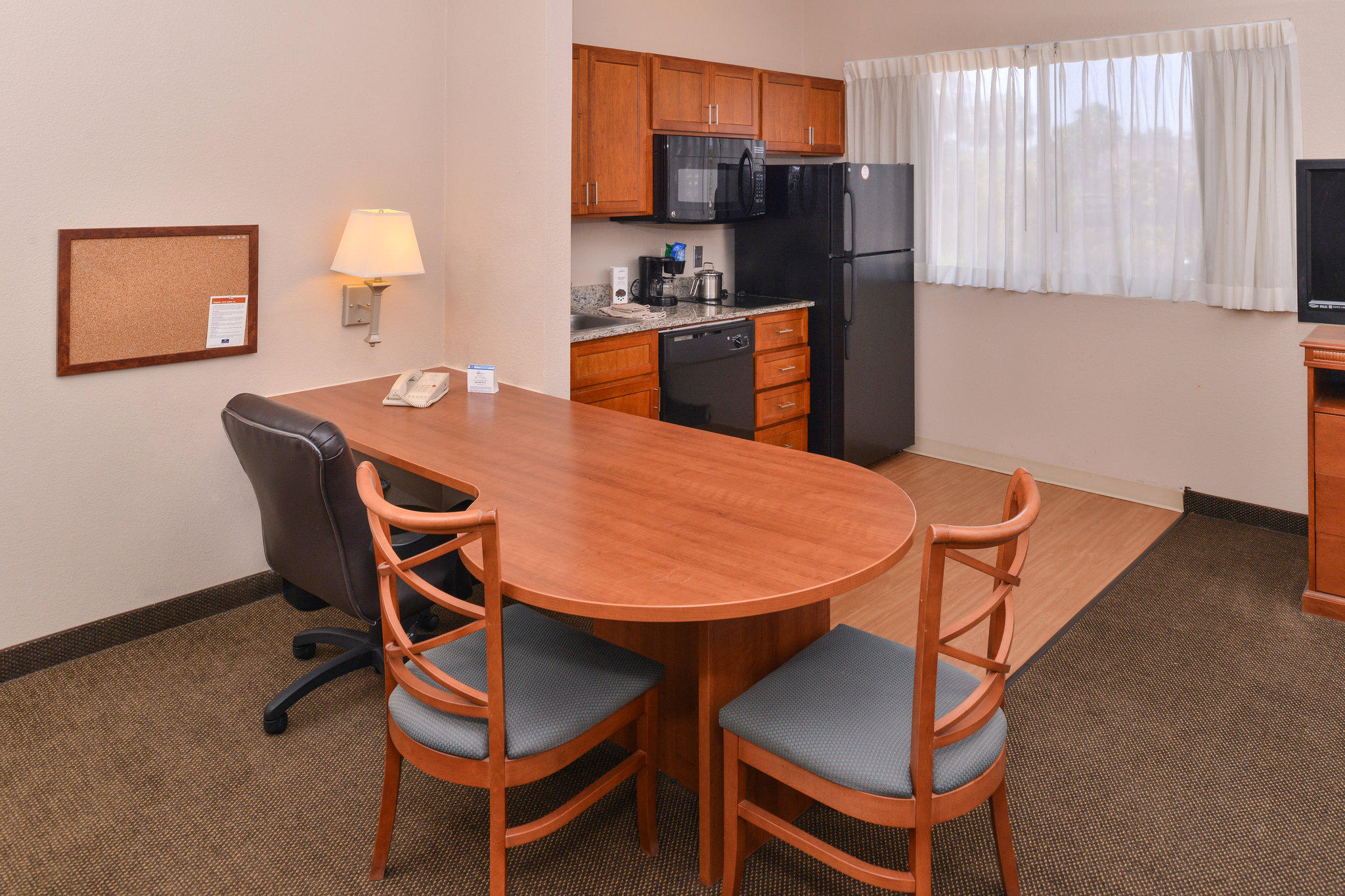 Candlewood Suites San Diego Photo