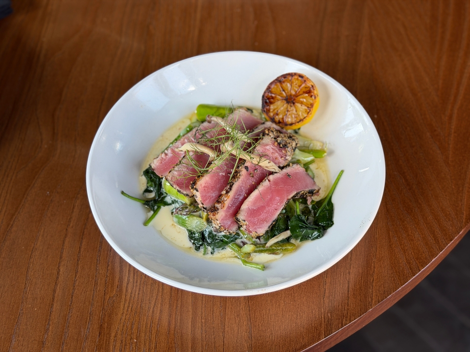 SEARED AHI TUNA gf