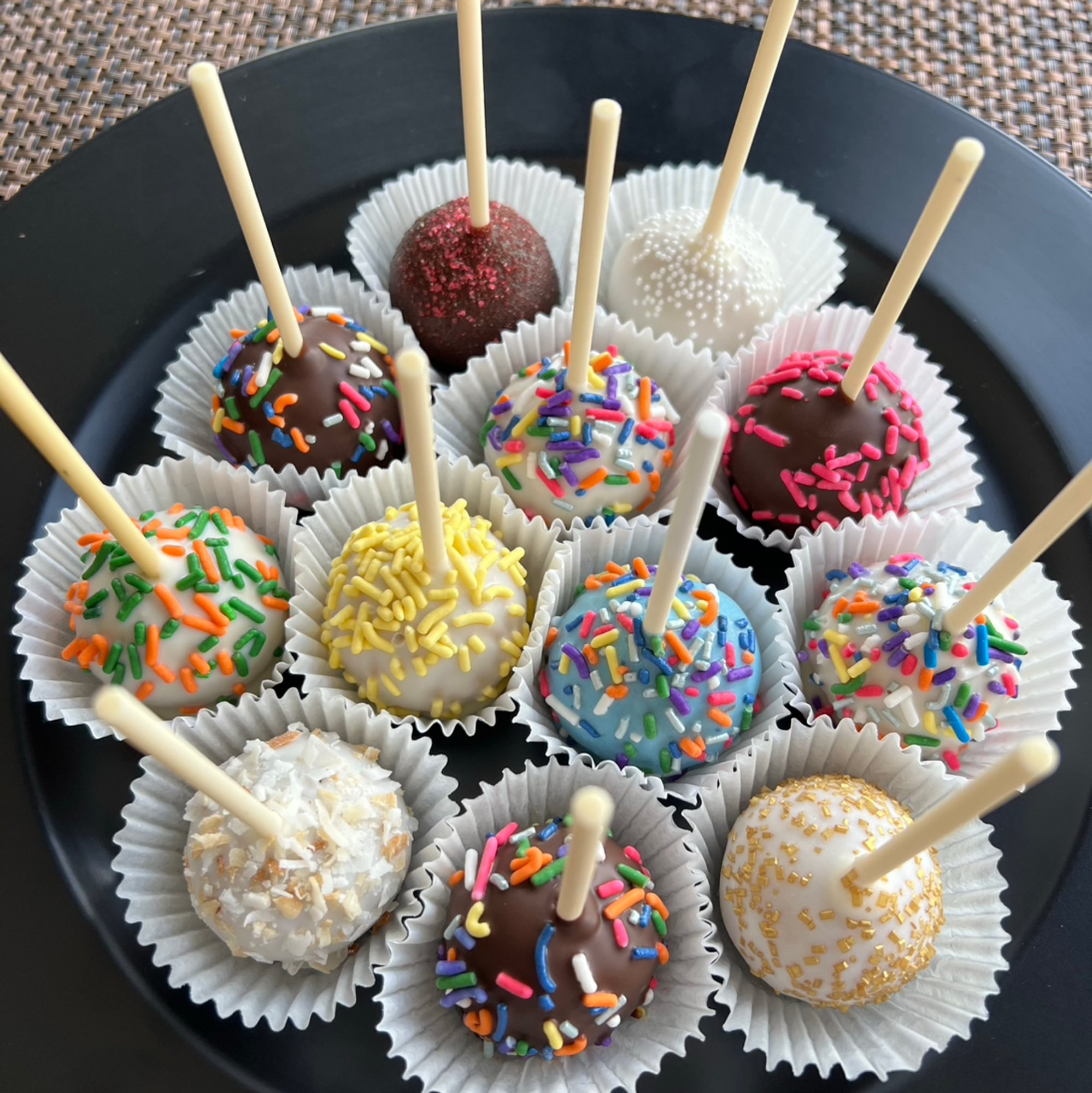 1 Dozen Cake Pops