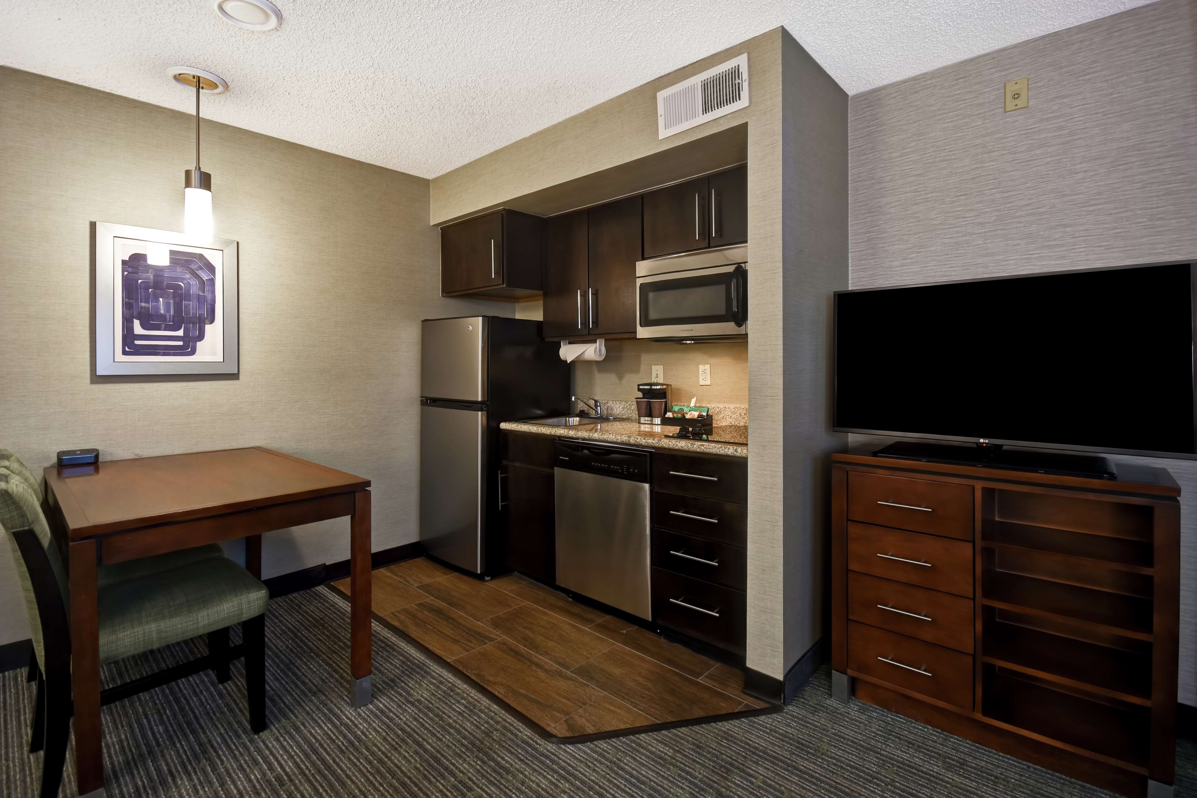 Homewood Suites by Hilton Atlanta-Galleria/Cumberland Photo